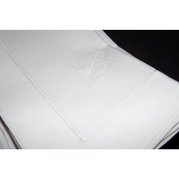12 PC EMBROIDERY CURSIVE L CLOTH NAPKINS - Picture 4 of 7